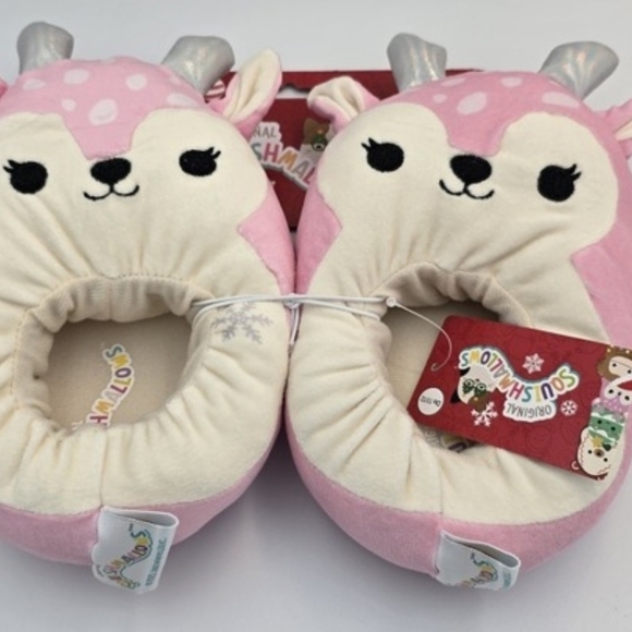 Squishmallows Other - Squishmallows Pink and Cream Deer Slippers